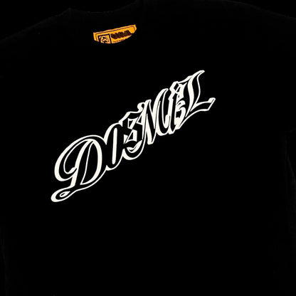 Dosmil Script Tee